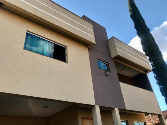 Imagem Sobrado com 3 Quartos à Venda, 295 m² em Capuava - Goiânia