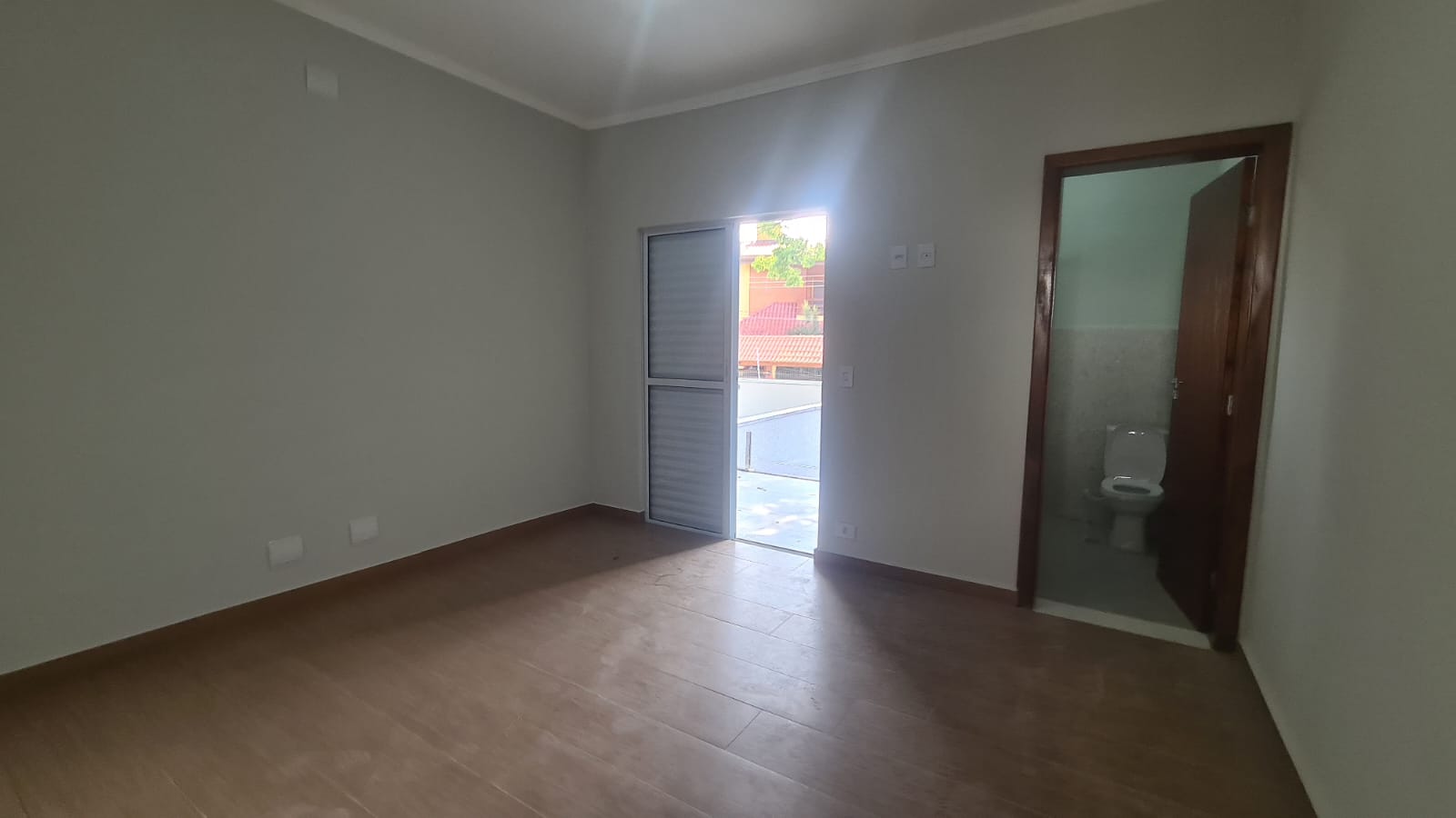 Imagem Sobrado com 3 Quartos à Venda, 235 m²em Jardim Regina - São Paulo Imagem Sobrado com 3 Quartos à Venda, 235 m²em Jardim Regina - São Paulo