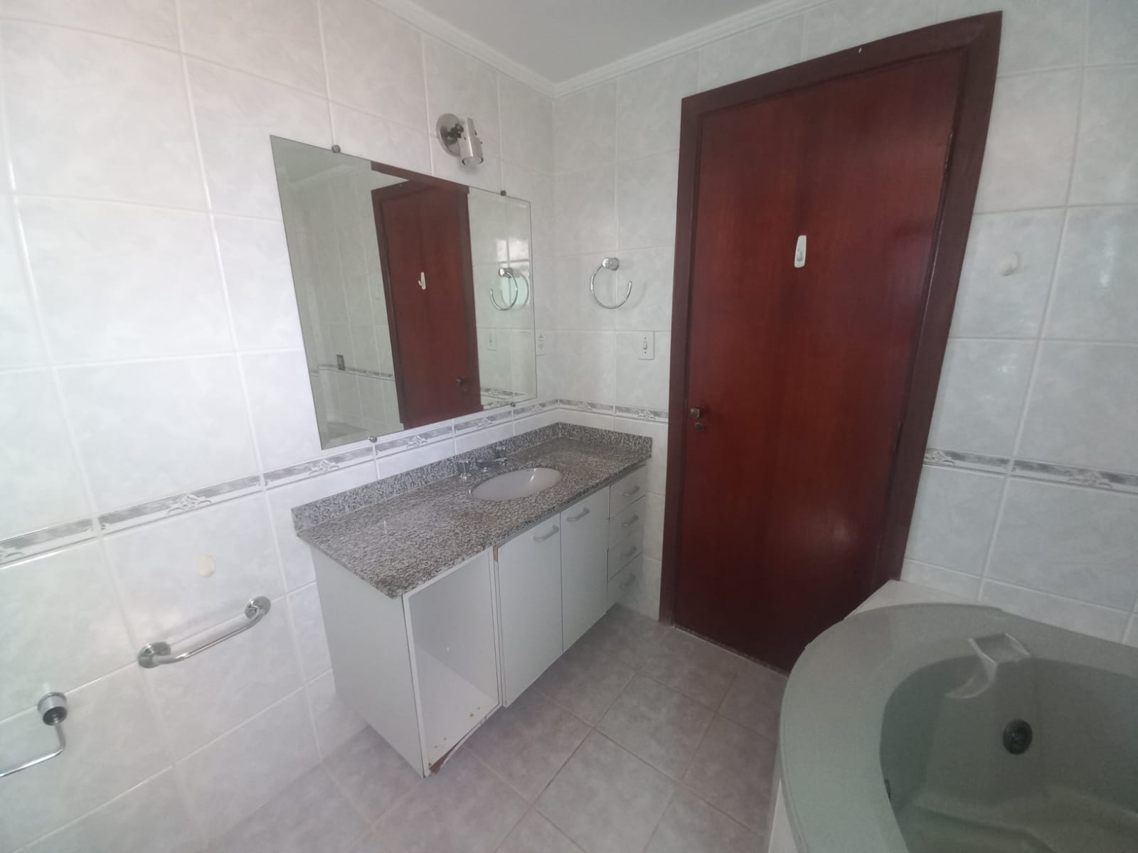 Imagem Apartamento com 3 Quartos à Venda, 132 m²em Cambuí - Campinas Imagem Apartamento com 3 Quartos à Venda, 132 m²em Cambuí - Campinas
