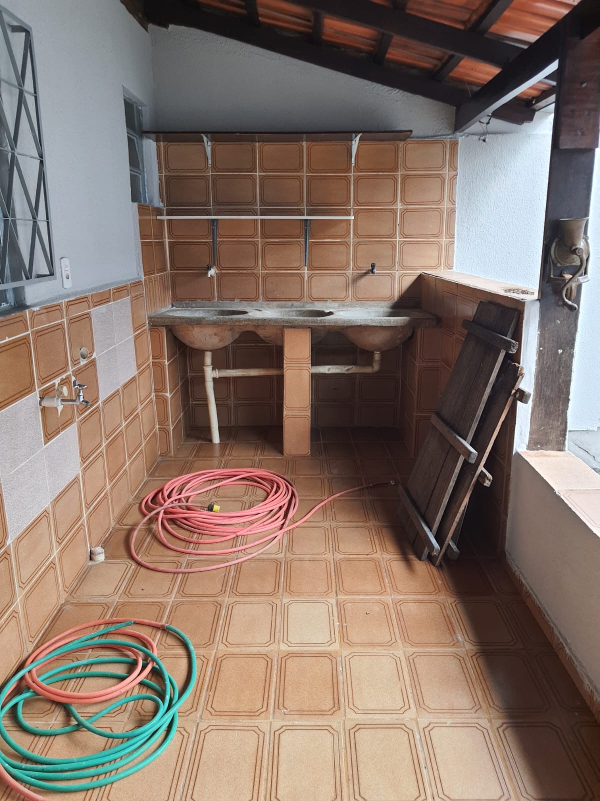 Imagem Casa com 3 Quartos à Venda, 188 m² em Setor União - Goiânia