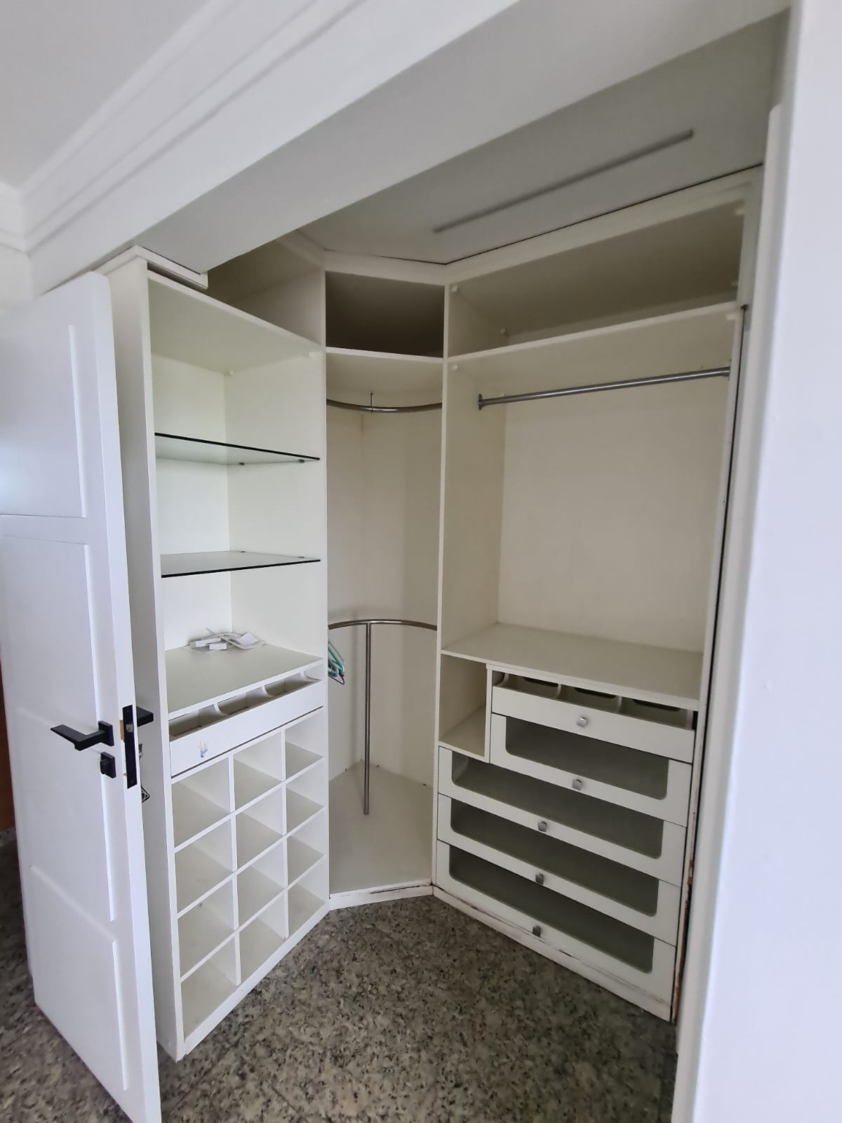 Imagem Apartamento com 4 Quartos à Venda, 240 m²em Aleixo - Manaus Imagem Apartamento com 4 Quartos à Venda, 240 m²em Aleixo - Manaus