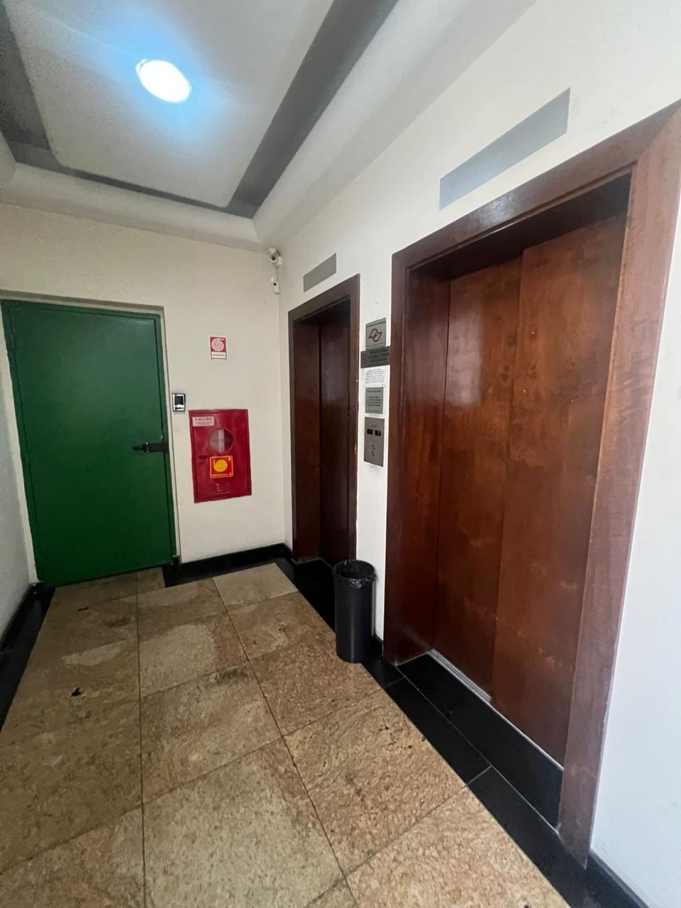 Imagem Sala Comercial à Venda, 132 m² em República - São Paulo Imagem Sala Comercial à Venda, 132 m² em República - São Paulo