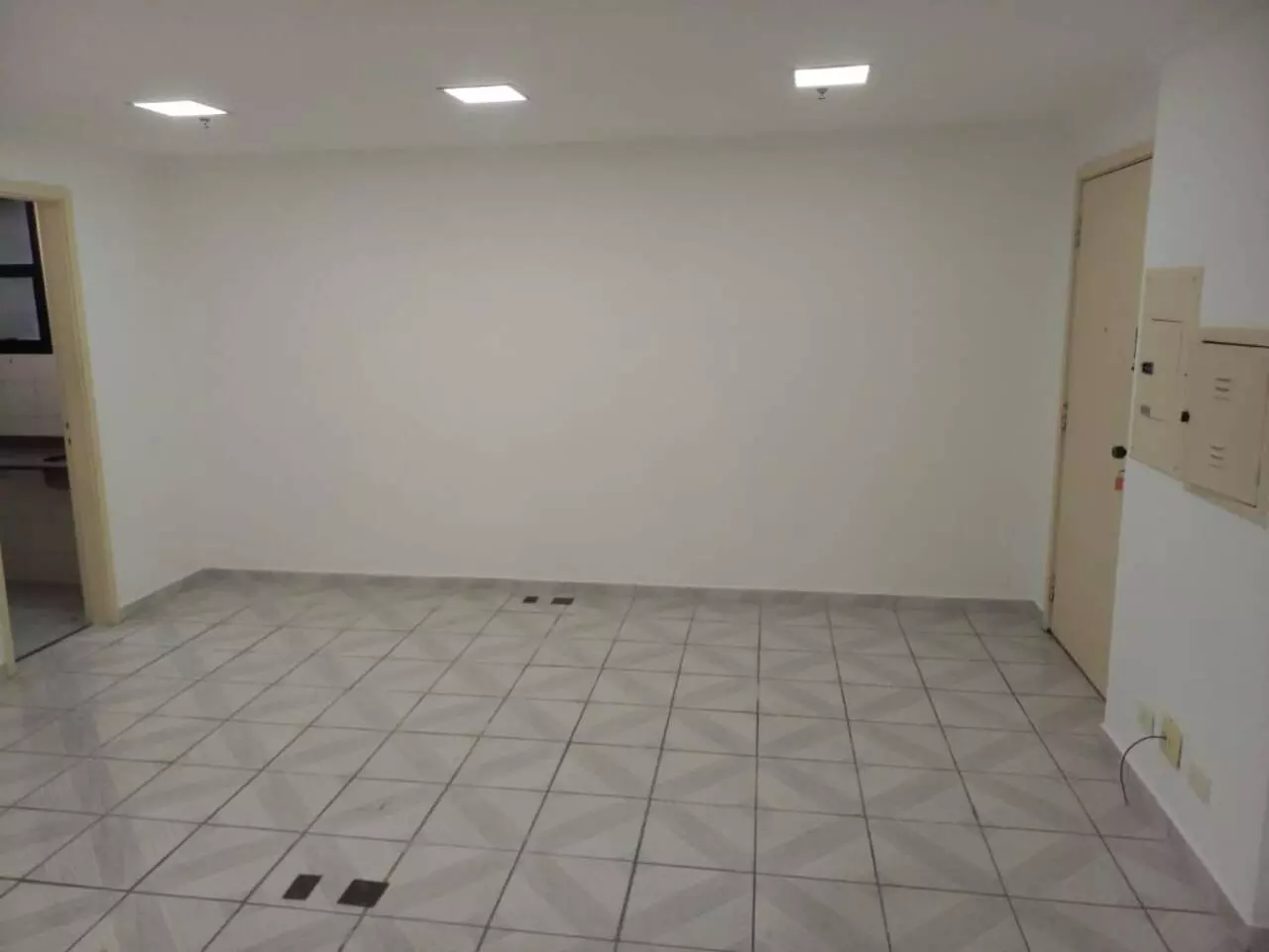 Imagem Sala Comercial à Venda ou Locação, 37 m² em Indianópolis - São Paulo Imagem Sala Comercial à Venda ou Locação, 37 m² em Indianópolis - São Paulo