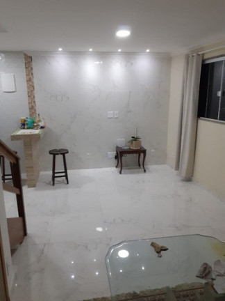 Imagem Sobrado com 2 Quartos à Venda,  em Araras - Teresópolis