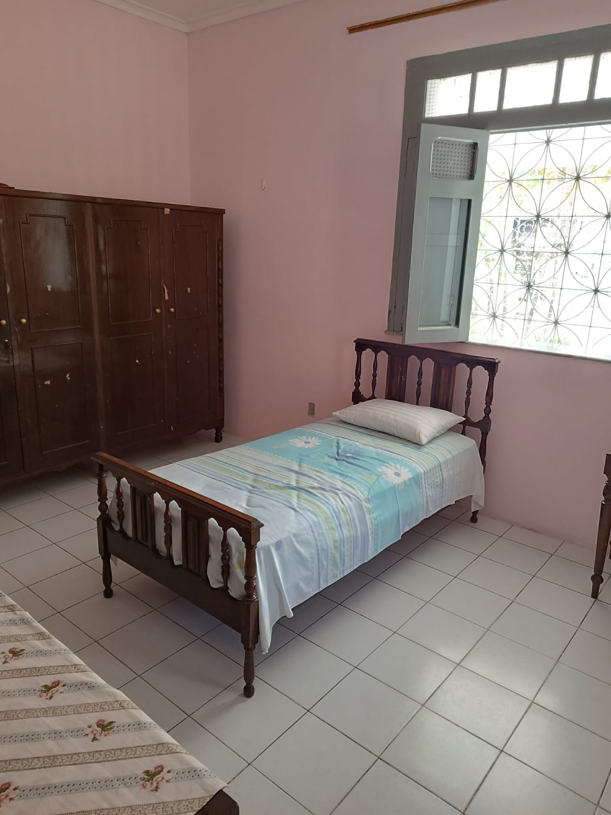 Imagem Casa com 3 Quartos à Venda, 493 m² em Farias Brito - Fortaleza Imagem Casa com 3 Quartos à Venda, 493 m² em Farias Brito - Fortaleza