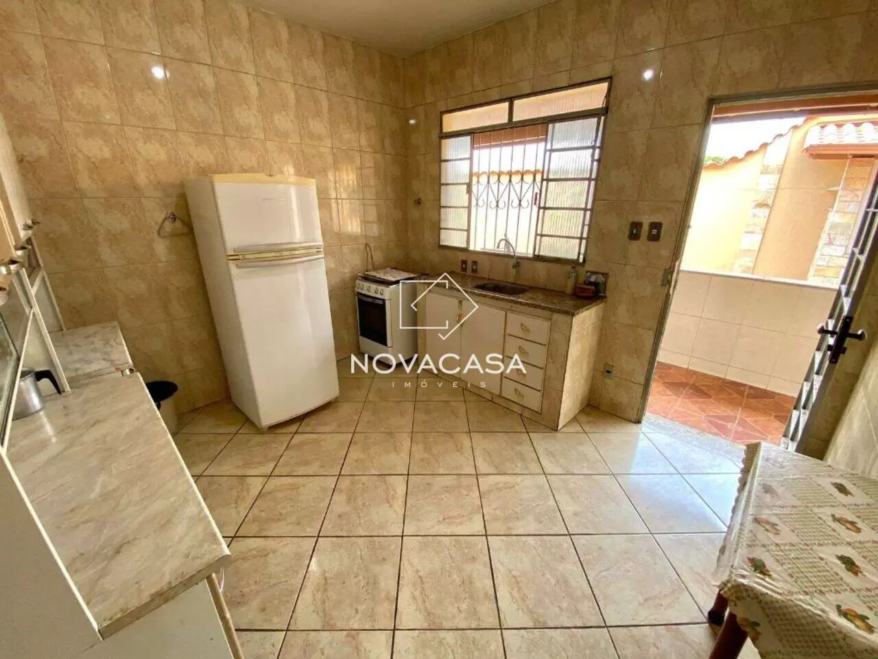 Imagem Casa com 3 Quartos à Venda, 147 m² em Heliópolis - Belo Horizonte