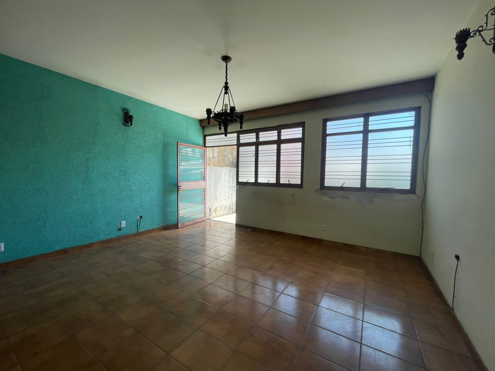 Imagem Sobrado com 4 Quartos à Venda, 399 m²em Setor Leste Universitário - Goiânia Imagem Sobrado com 4 Quartos à Venda, 399 m²em Setor Leste Universitário - Goiânia