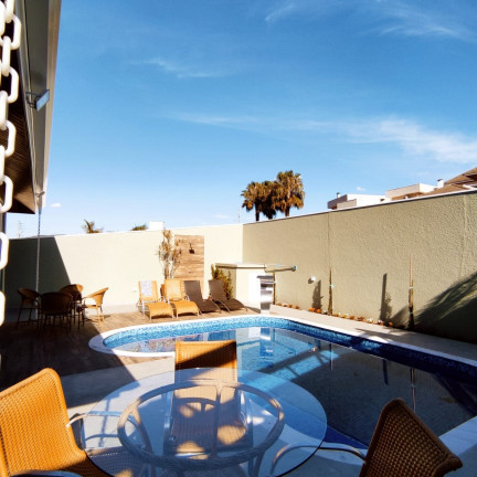 Imagem Casa de Condomínio com 4 Quartos à Venda, 370 m²em Medeiros - Jundiaí