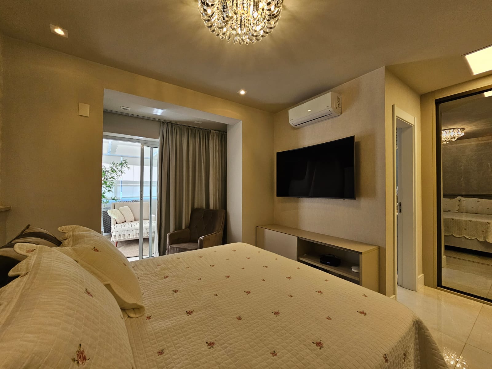 Imagem Apartamento com 4 Quartos à Venda, 300 m²em Boqueirão - Santos