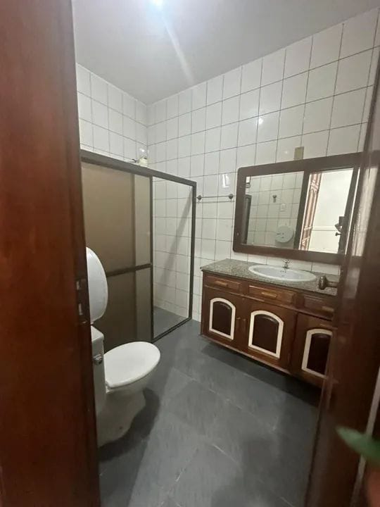 Imagem Casa com 4 Quartos para Alugar, 145 m²em Nazaré - Belém