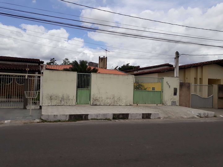 Imagem Casa com 4 Quartos para Alugar, 250 m² em Santa Mônica - Feira De Santana Imagem Casa com 4 Quartos para Alugar, 250 m² em Santa Mônica - Feira De Santana
