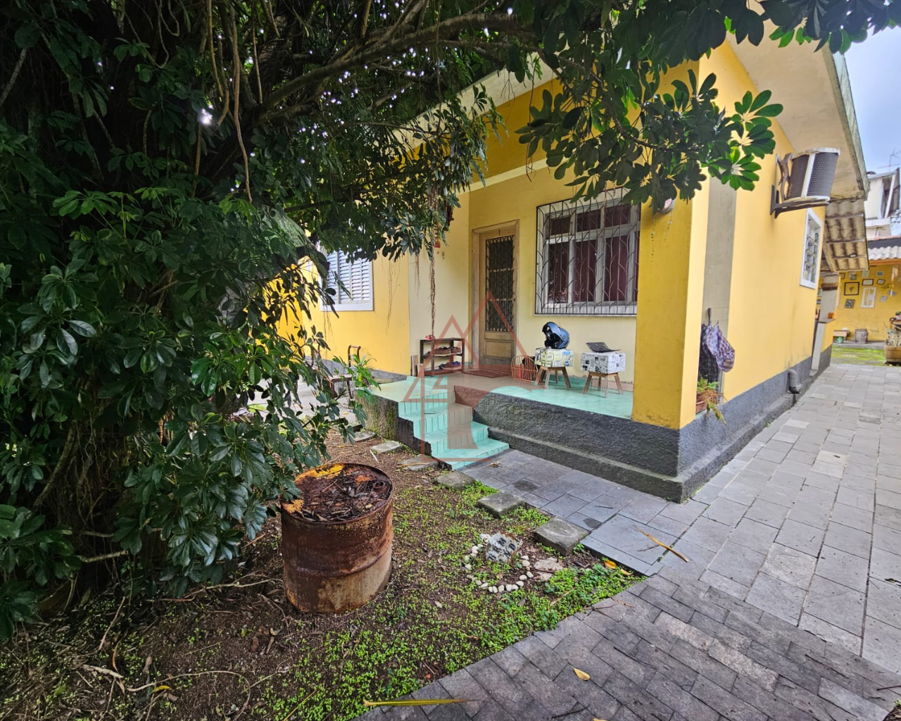 Imagem Casa com 1 Quarto à Venda, 102 m² em Jardim São Francisco - Cubatão Imagem Casa com 1 Quarto à Venda, 102 m² em Jardim São Francisco - Cubatão