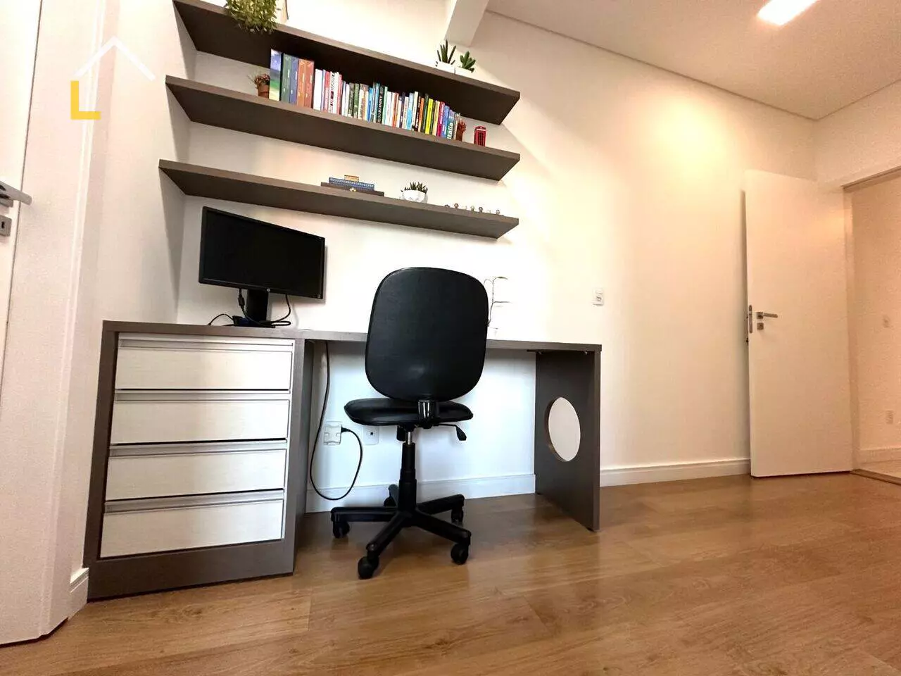 Imagem Apartamento com 3 Quartos à Venda, 98 m²em Floresta - Joinville