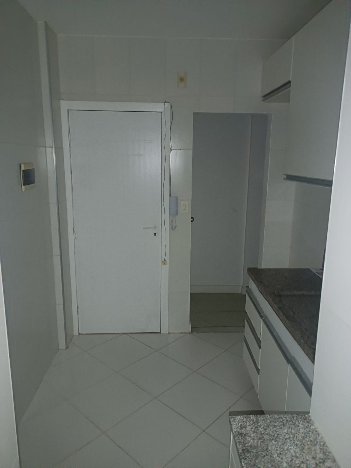 Imagem Apartamento com 2 Quartos à Venda, 81 m²em Jardim Armação - Salvador