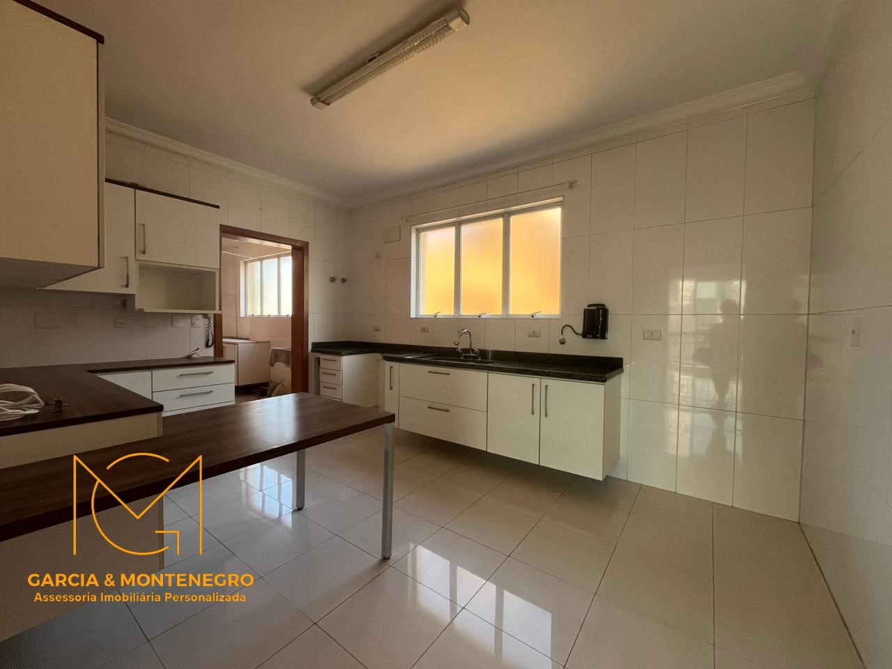 Imagem Apartamento com 3 Quartos para Alugar, 130 m²em Gonzaga - Santos