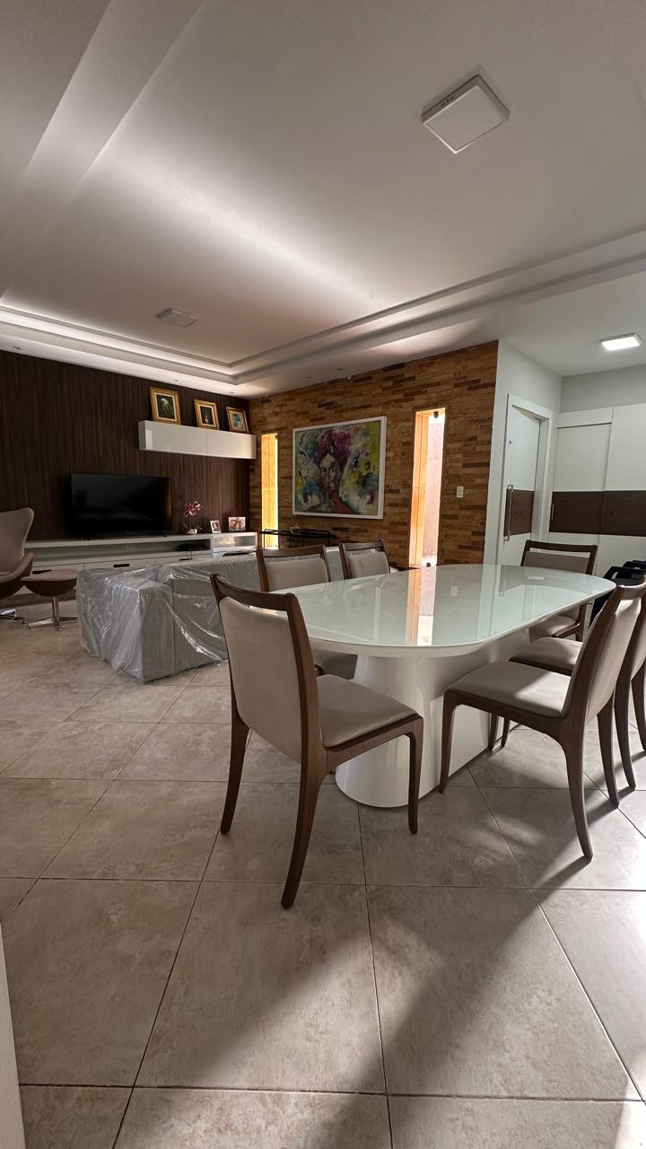 Imagem Casa com 3 Quartos à Venda, 220 m² em Engenheiro Luciano Cavalcante - Fortaleza