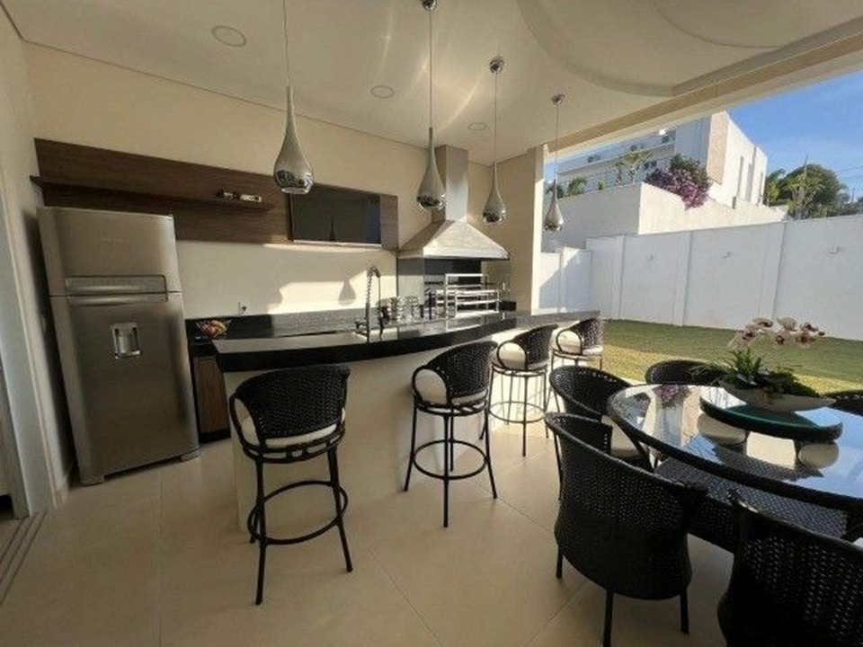Imagem Casa de Condomínio com 3 Quartos à Venda, 260 m²em Medeiros - Jundiaí
