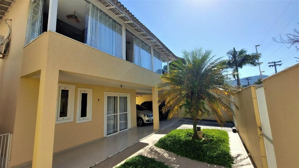 Imagem Casa com 4 Quartos à Venda, 360 m²em São Francisco - Niterói Imagem Casa com 4 Quartos à Venda, 360 m²em São Francisco - Niterói