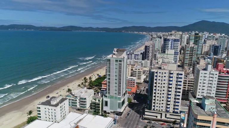 Imagem Apartamento com 3 Quartos à Venda, 260 m² em Meia Praia - Itapema