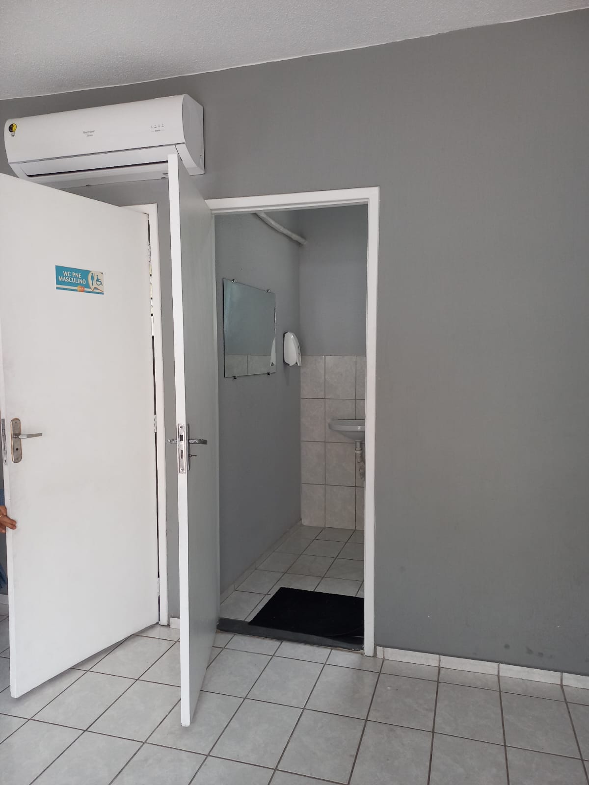 Imagem Apartamento com 2 Quartos à Venda, 45 m² em Inhoaíba - Rio de Janeiro