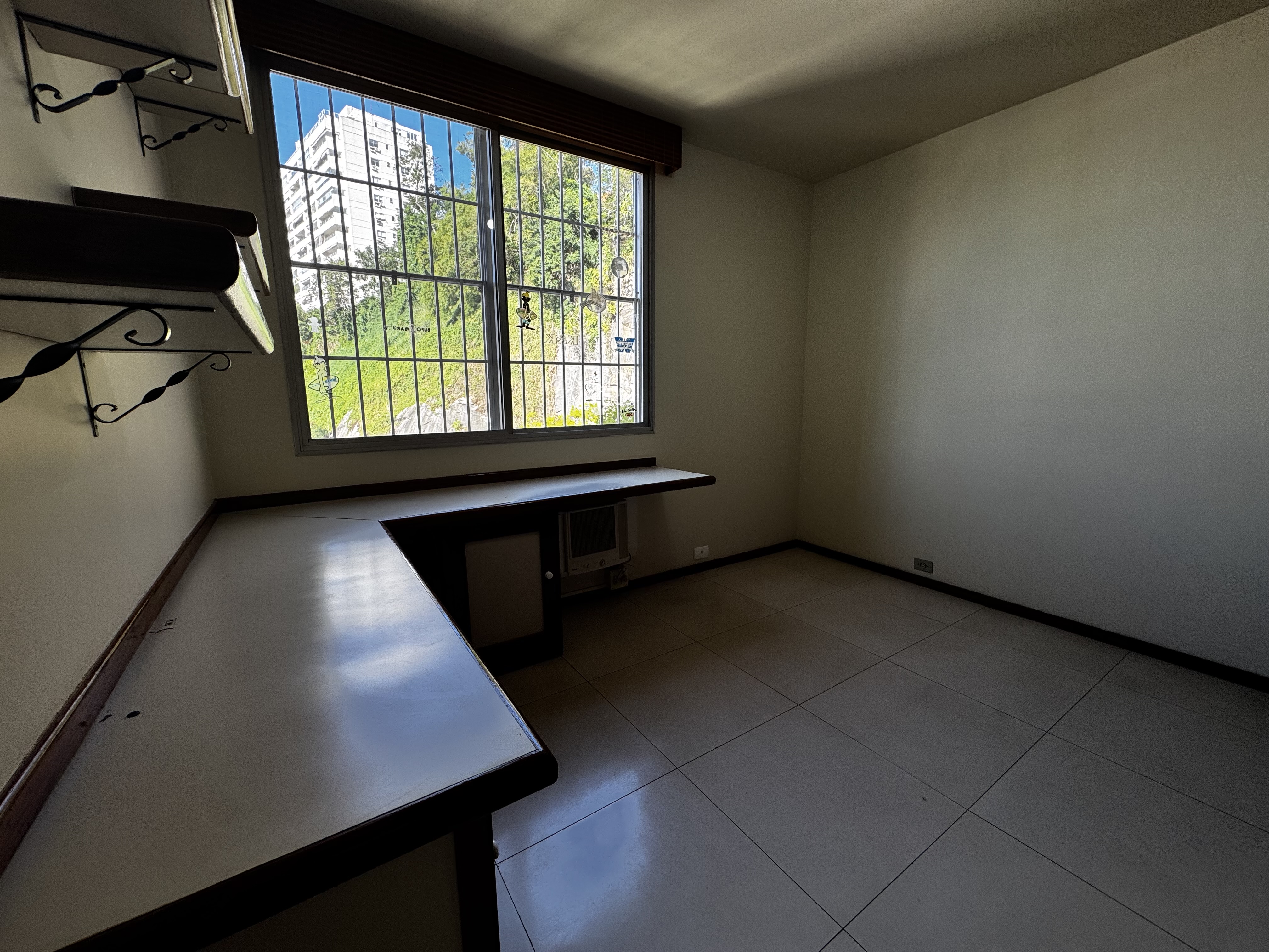 Imagem Apartamento com 3 Quartos à Venda, 150 m² em Laranjeiras - Rio de Janeiro Imagem Apartamento com 3 Quartos à Venda, 150 m² em Laranjeiras - Rio de Janeiro