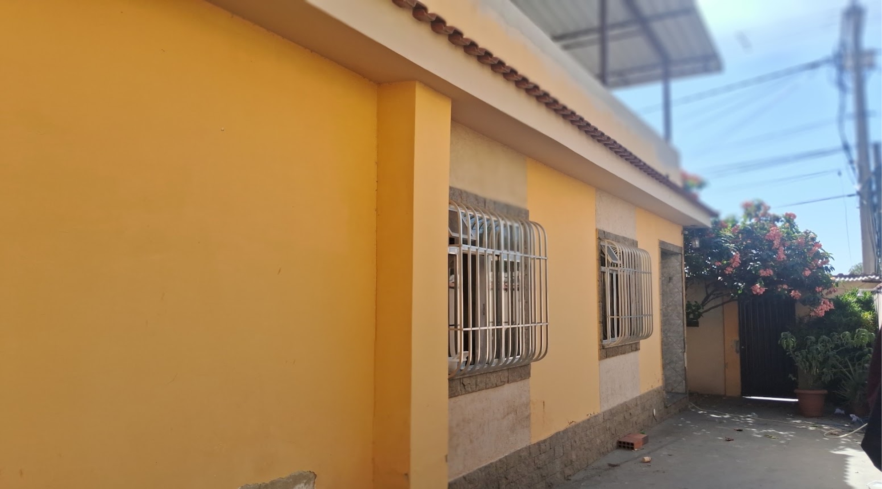 Imagem Casa com 3 Quartos à Venda, 132 m² em Laranjal - São Gonçalo Imagem Casa com 3 Quartos à Venda, 132 m² em Laranjal - São Gonçalo