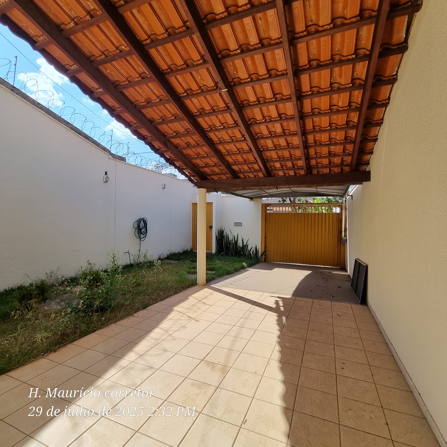 Imagem Sobrado com 3 Quartos à Venda, 130 m² em Setor Jaó - Goiânia Imagem Sobrado com 3 Quartos à Venda, 130 m² em Setor Jaó - Goiânia