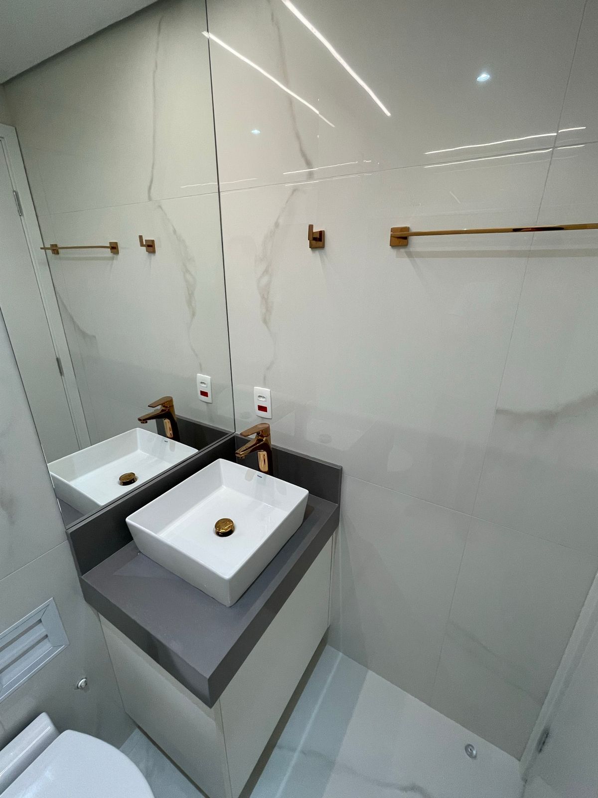 Imagem Flat com 2 Quartos à Venda, 62 m²em Cerqueira César - São Paulo Imagem Flat com 2 Quartos à Venda, 62 m²em Cerqueira César - São Paulo