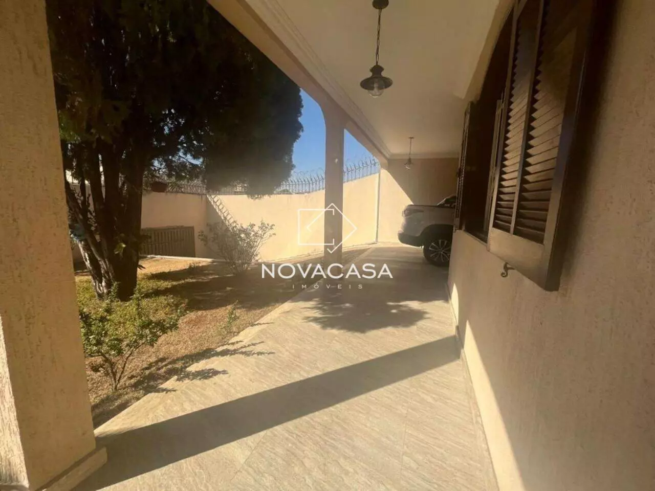 Imagem Casa com 4 Quartos à Venda, 380 m² em Santa Mônica - Belo Horizonte