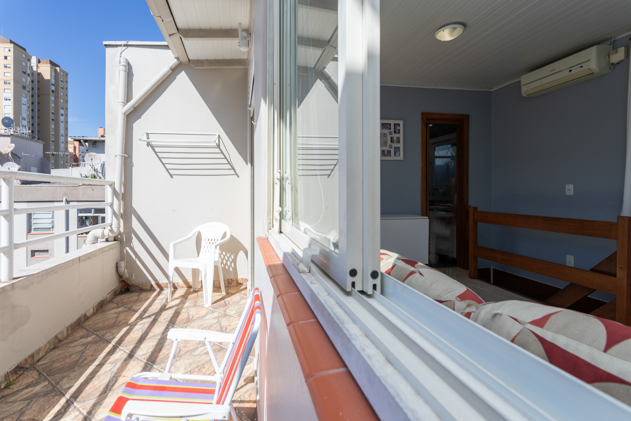 Imagem Cobertura com 2 Quartos à Venda, 80 m² em Vila Ipiranga - Porto Alegre Imagem Cobertura com 2 Quartos à Venda, 80 m² em Vila Ipiranga - Porto Alegre