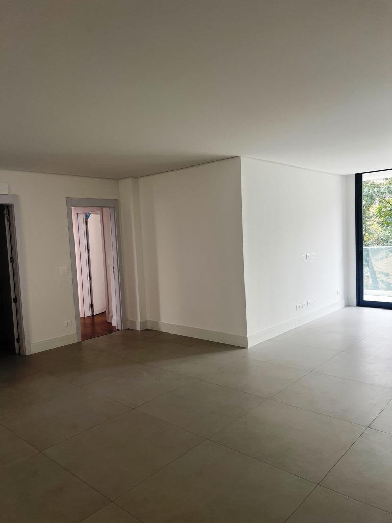 Imagem Apartamento com 3 Quartos à Venda, 183 m² em Hugo Lange - Curitiba