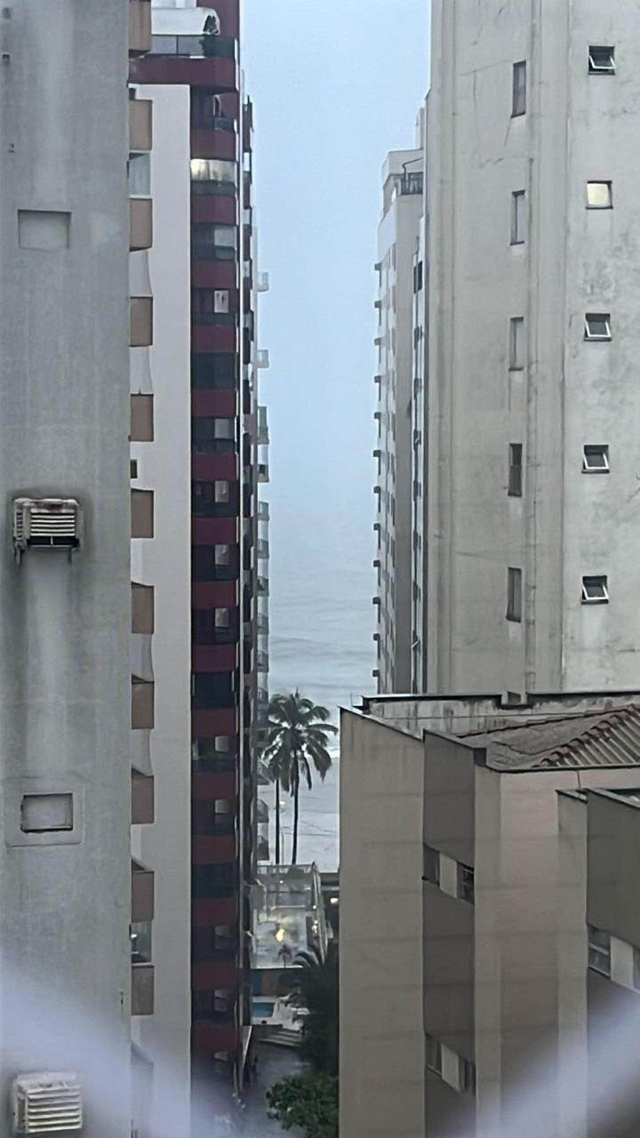 Imagem Apartamento com 3 Quartos à Venda, 86 m²em Vila Alzira - Guarujá