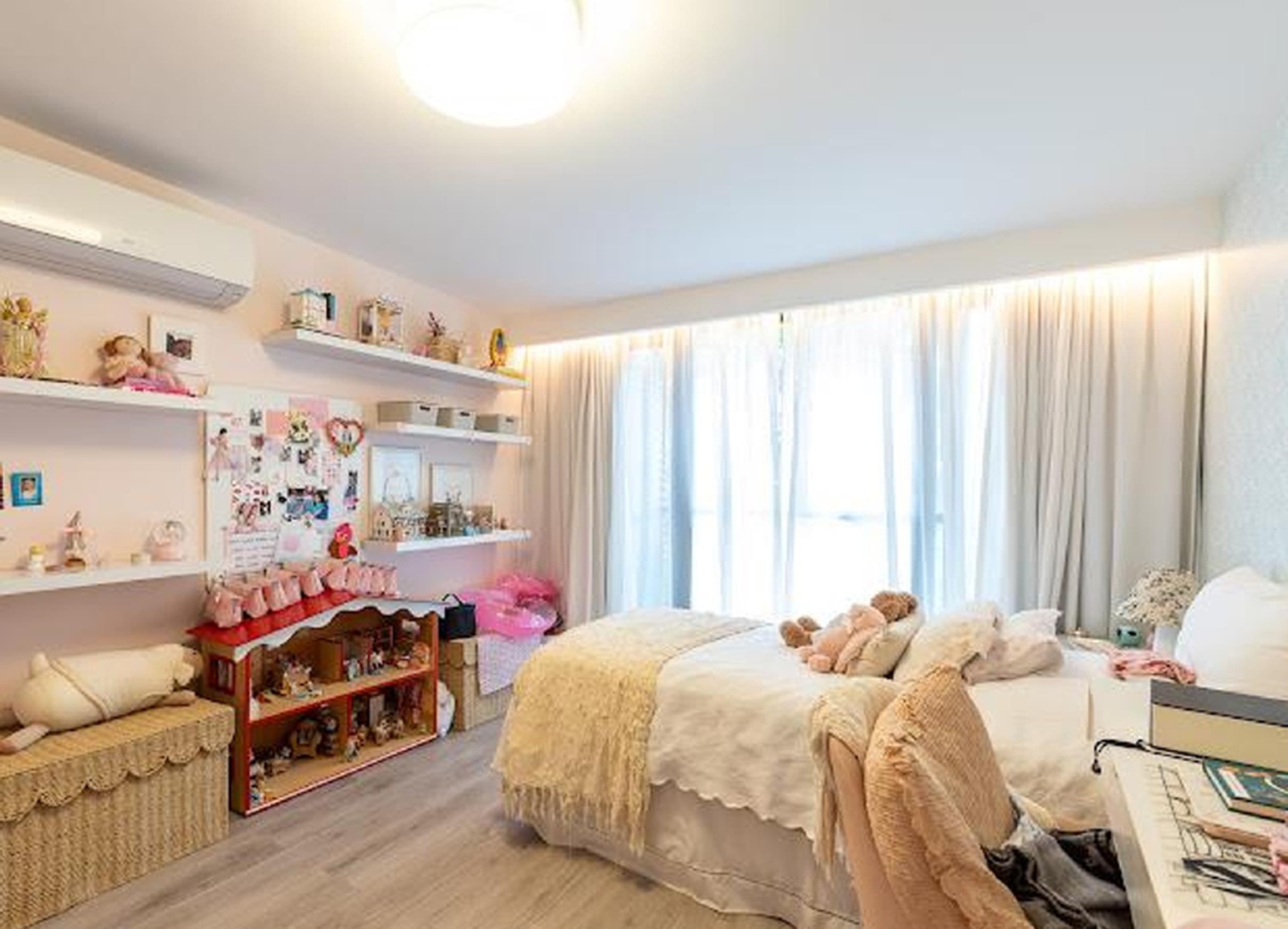 Imagem Casa de Vila com 3 Quartos à Venda, 608 m² em Jardim Guedala - São Paulo