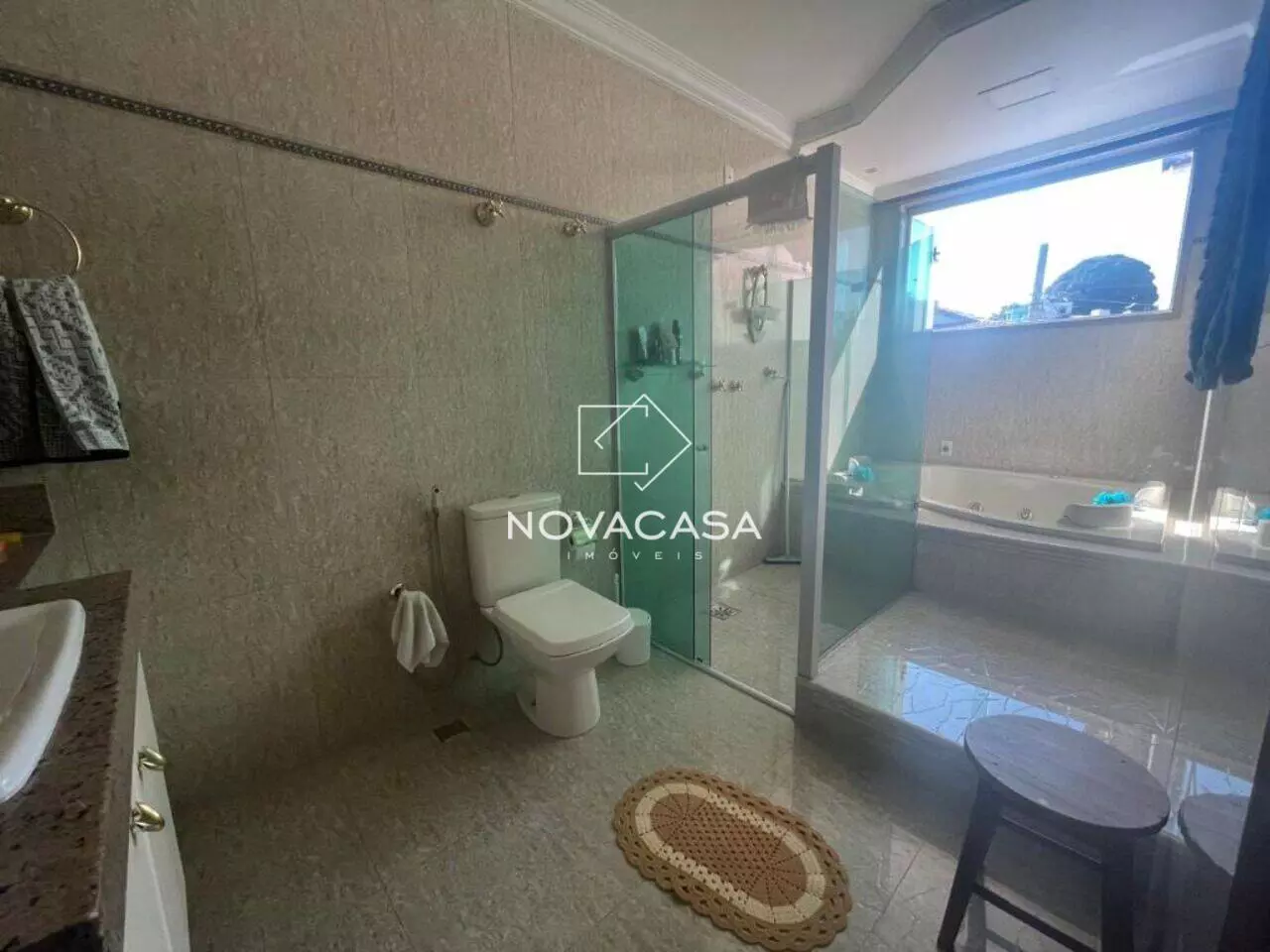 Imagem Casa com 4 Quartos à Venda, 380 m² em Santa Mônica - Belo Horizonte