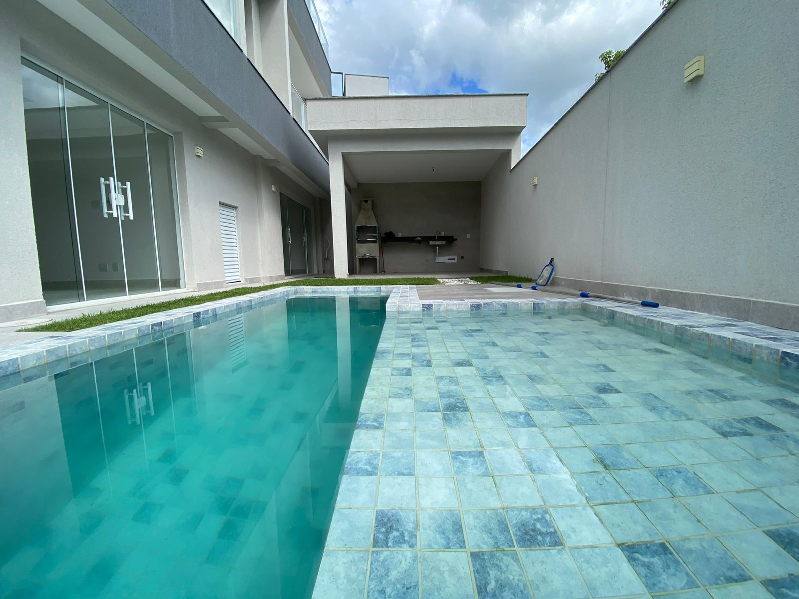 Imagem Casa de Condomínio com 4 Quartos à Venda, 220 m² em Vargem Pequena - Rio de Janeiro Imagem Casa de Condomínio com 4 Quartos à Venda, 220 m² em Vargem Pequena - Rio de Janeiro