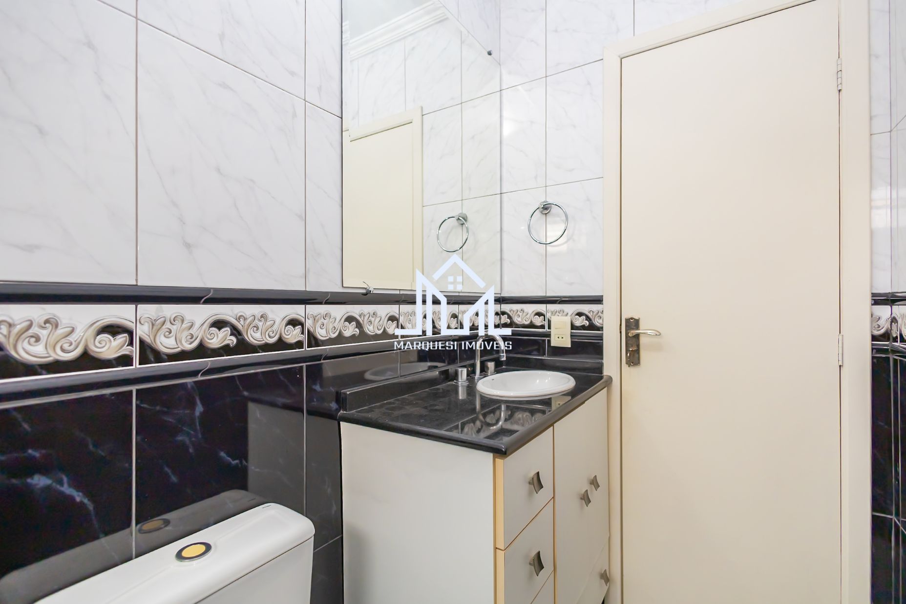 Imagem Sobrado com 3 Quartos à Venda, 172 m²em Santa Felicidade - Curitiba