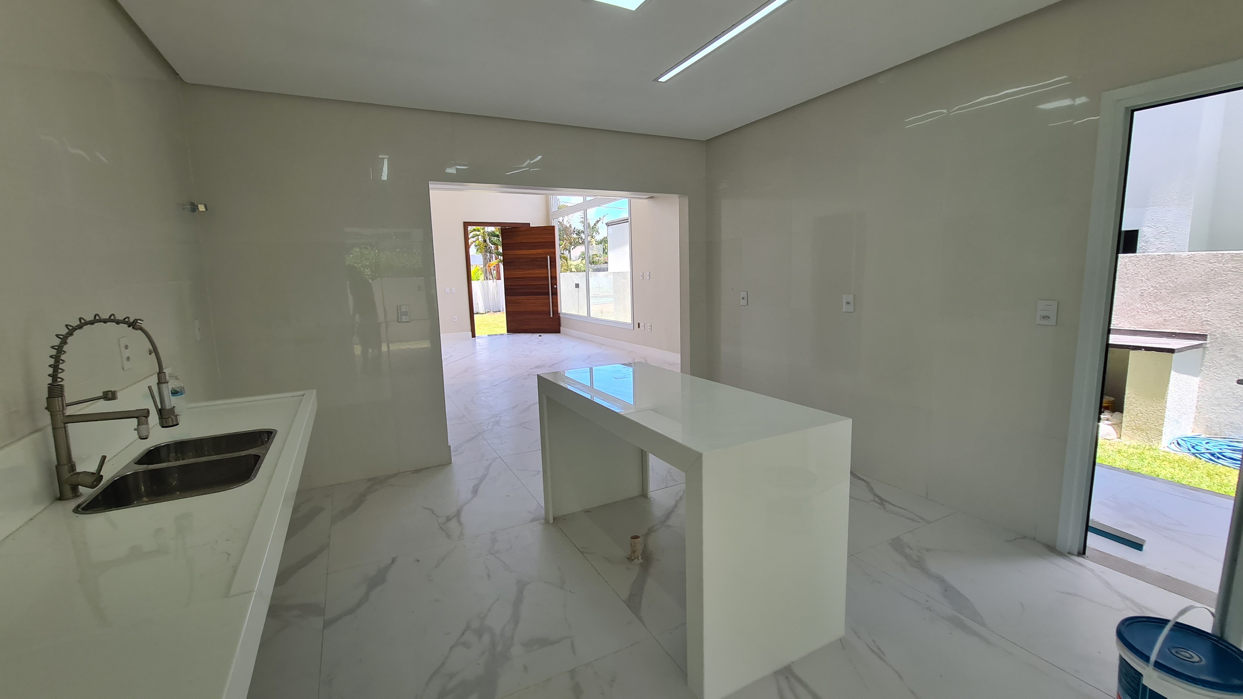Imagem Casa de Condomínio com 6 Quartos à Venda, 335 m² em Guarajuba (Monte Gordo) - Camaçari Imagem Casa de Condomínio com 6 Quartos à Venda, 335 m² em Guarajuba (Monte Gordo) - Camaçari