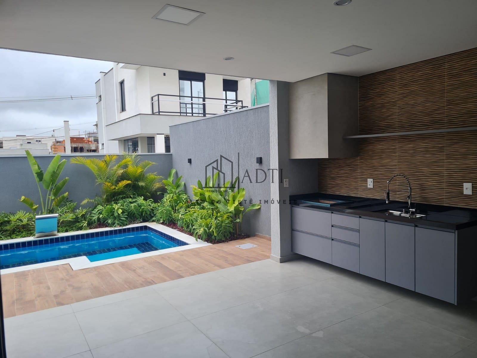 Imagem Casa de Condomínio com 3 Quartos à Venda, 205 m² em Cézar de Souza - Mogi das Cruzes Imagem Casa de Condomínio com 3 Quartos à Venda, 205 m² em Cézar de Souza - Mogi das Cruzes
