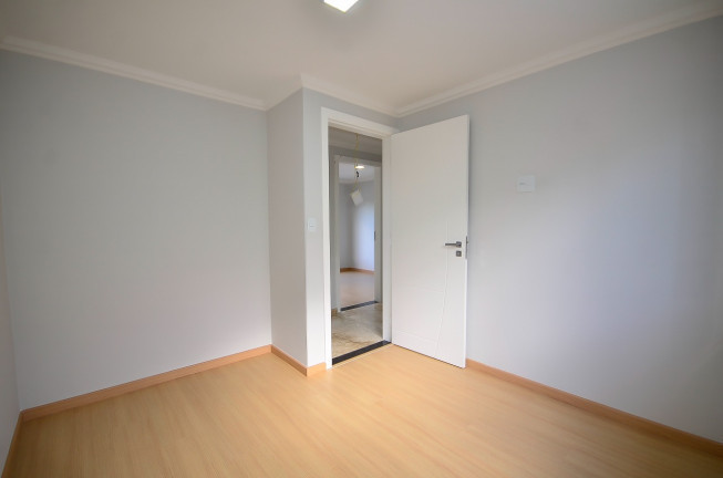 Imagem Sobrado com 3 Quartos à Venda,  em Cajuru - Curitiba