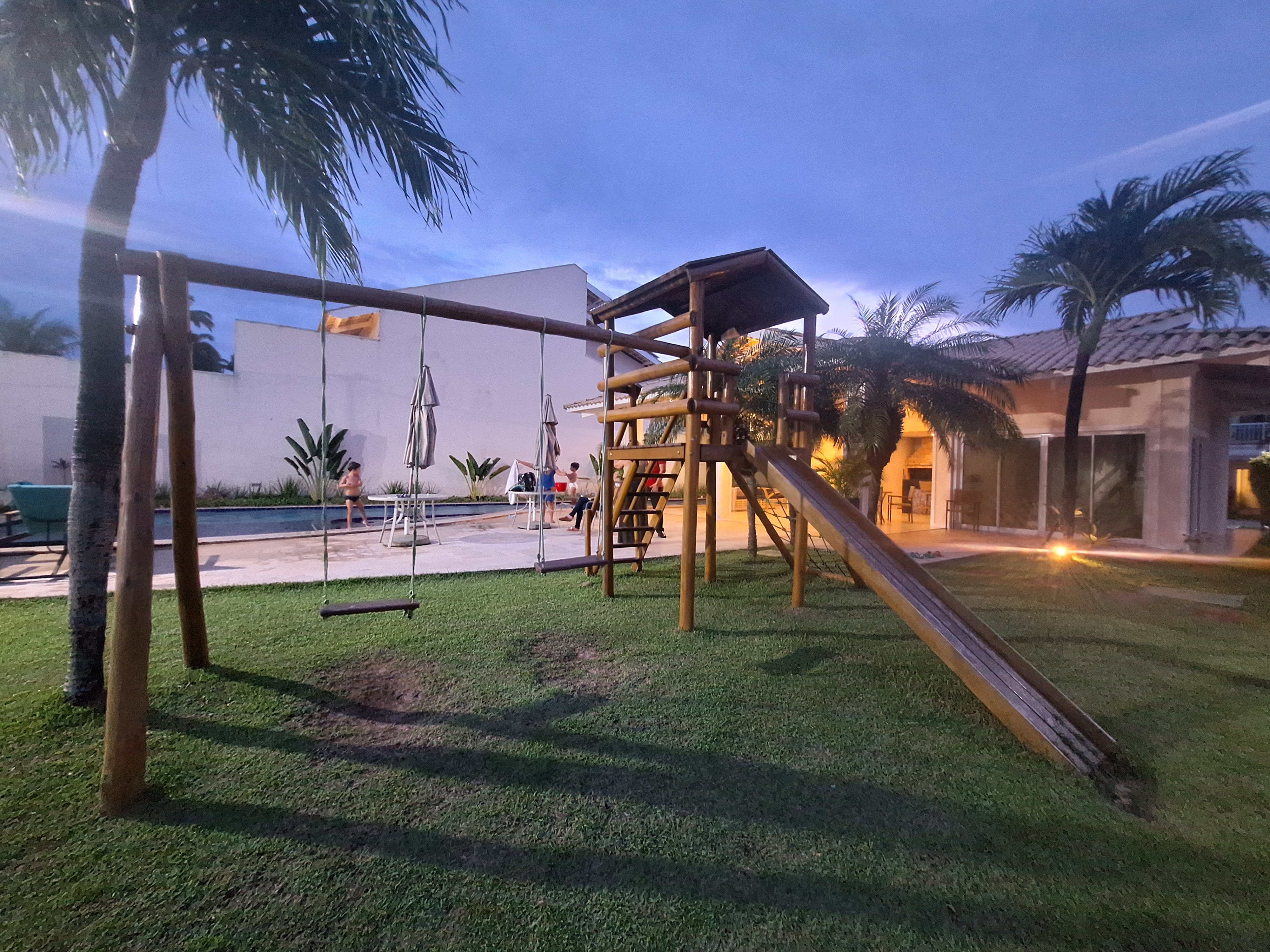 Imagem Casa de Condomínio com 4 Quartos à Venda, 242 m²em De Lourdes - Fortaleza Imagem Casa de Condomínio com 4 Quartos à Venda, 242 m²em De Lourdes - Fortaleza