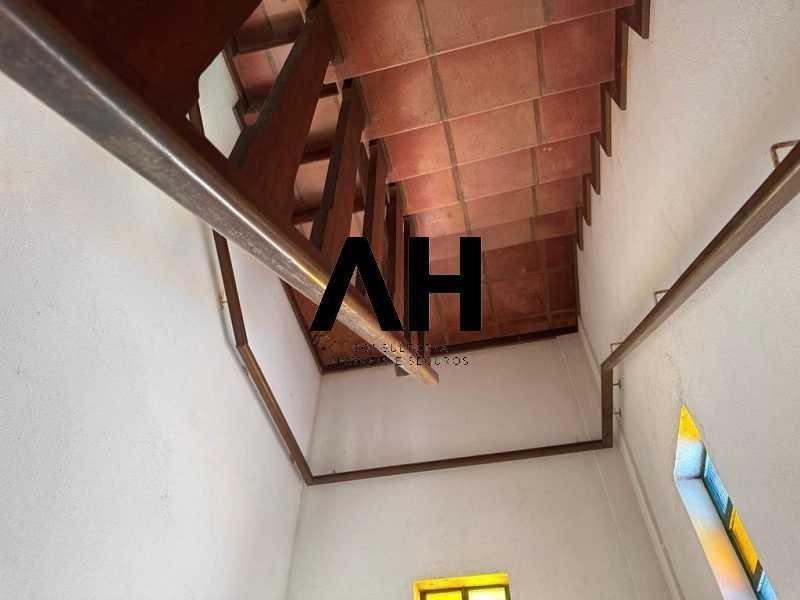 Imagem Casa com 5 Quartos à Venda, 150 m²em Praia de Itaipuaçu (Itaipuaçu) - Maricá Imagem Casa com 5 Quartos à Venda, 150 m²em Praia de Itaipuaçu (Itaipuaçu) - Maricá