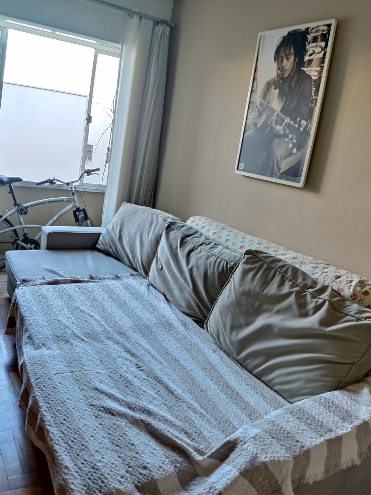 Imagem Apartamento com 3 Quartos à Venda, 71 m²em Cidade Baixa - Porto Alegre Imagem Apartamento com 3 Quartos à Venda, 71 m²em Cidade Baixa - Porto Alegre