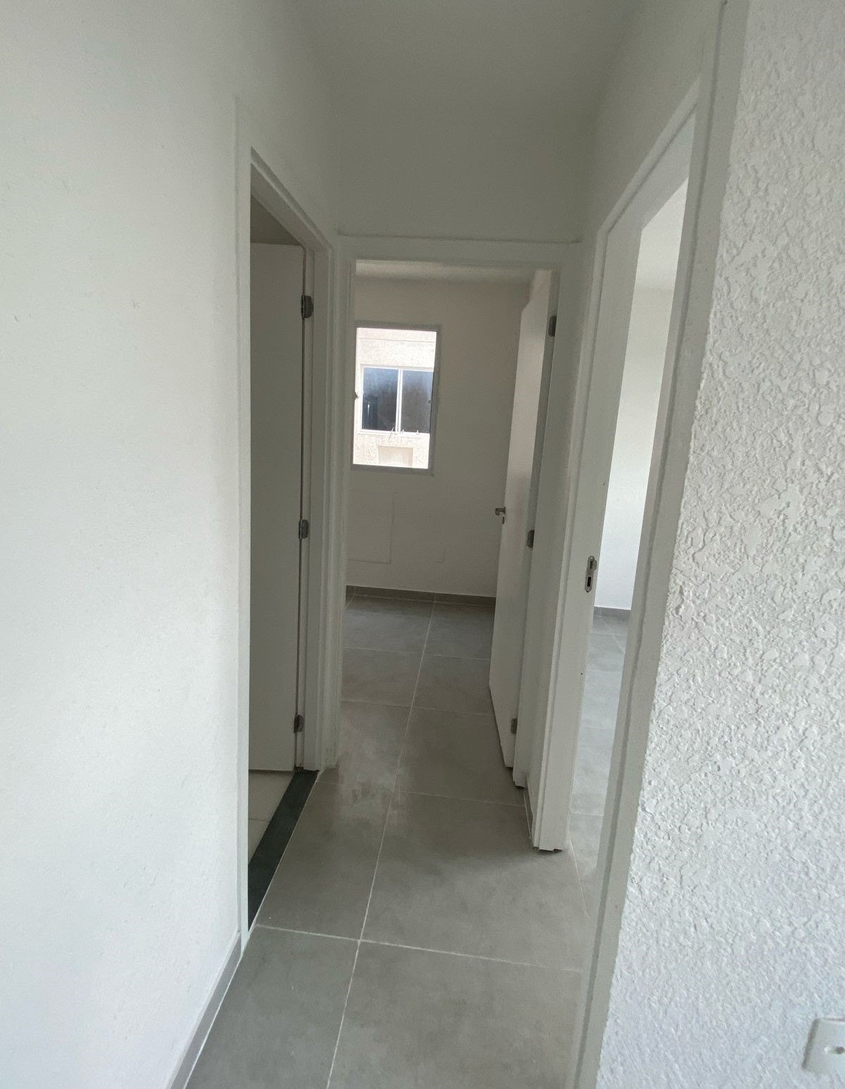 Imagem Apartamento com 2 Quartos à Venda, 45 m² em Santa Cruz - Rio de Janeiro