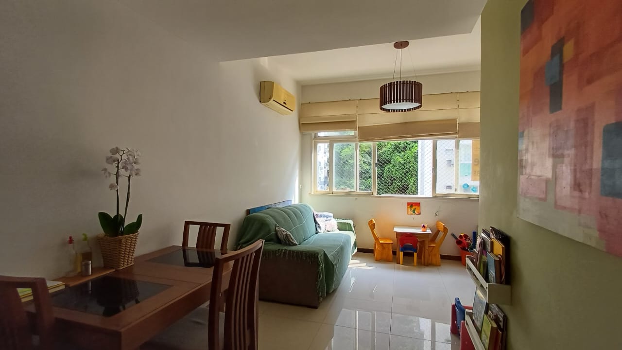 Imagem Apartamento com 2 Quartos à Venda, 85 m²em Copacabana - Rio de Janeiro