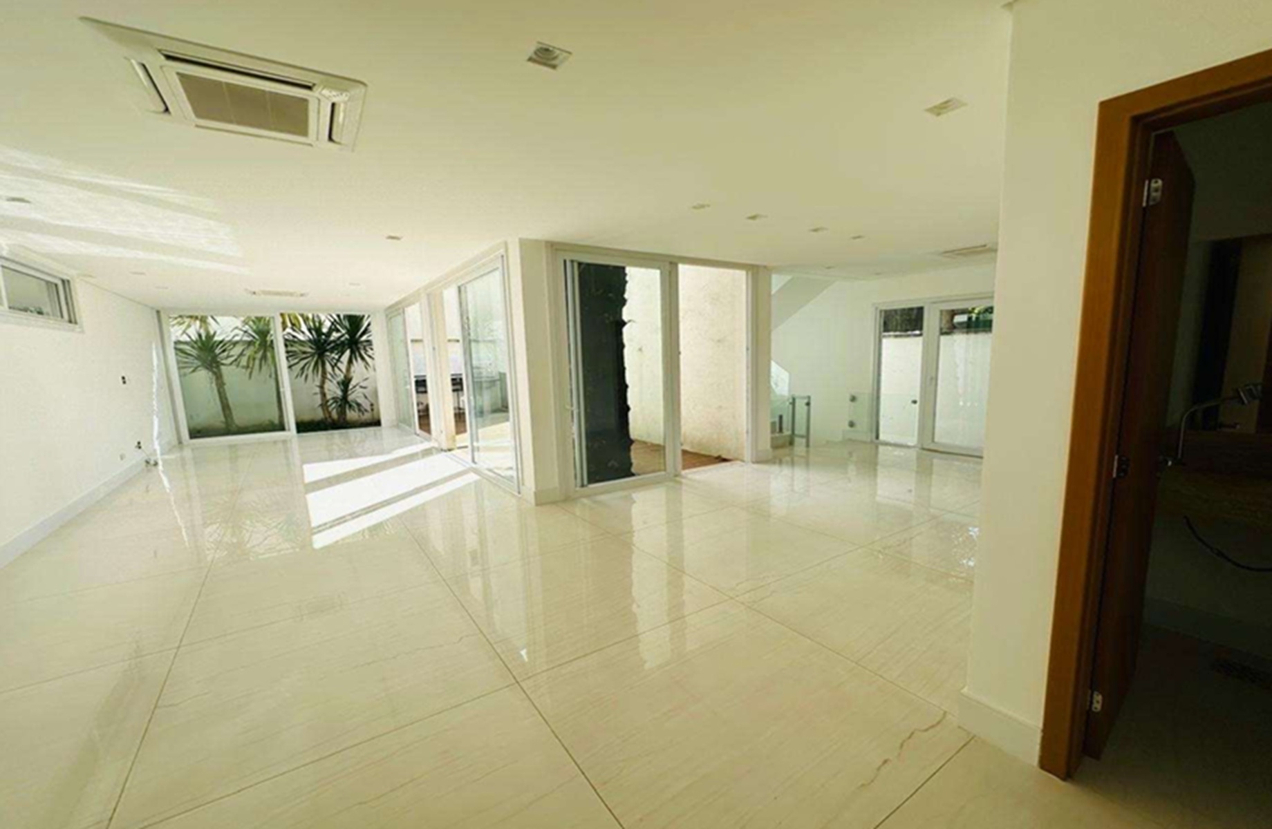 Imagem Casa de Condomínio com 4 Quartos à Venda, 365 m² em Jardim Petrópolis - São Paulo