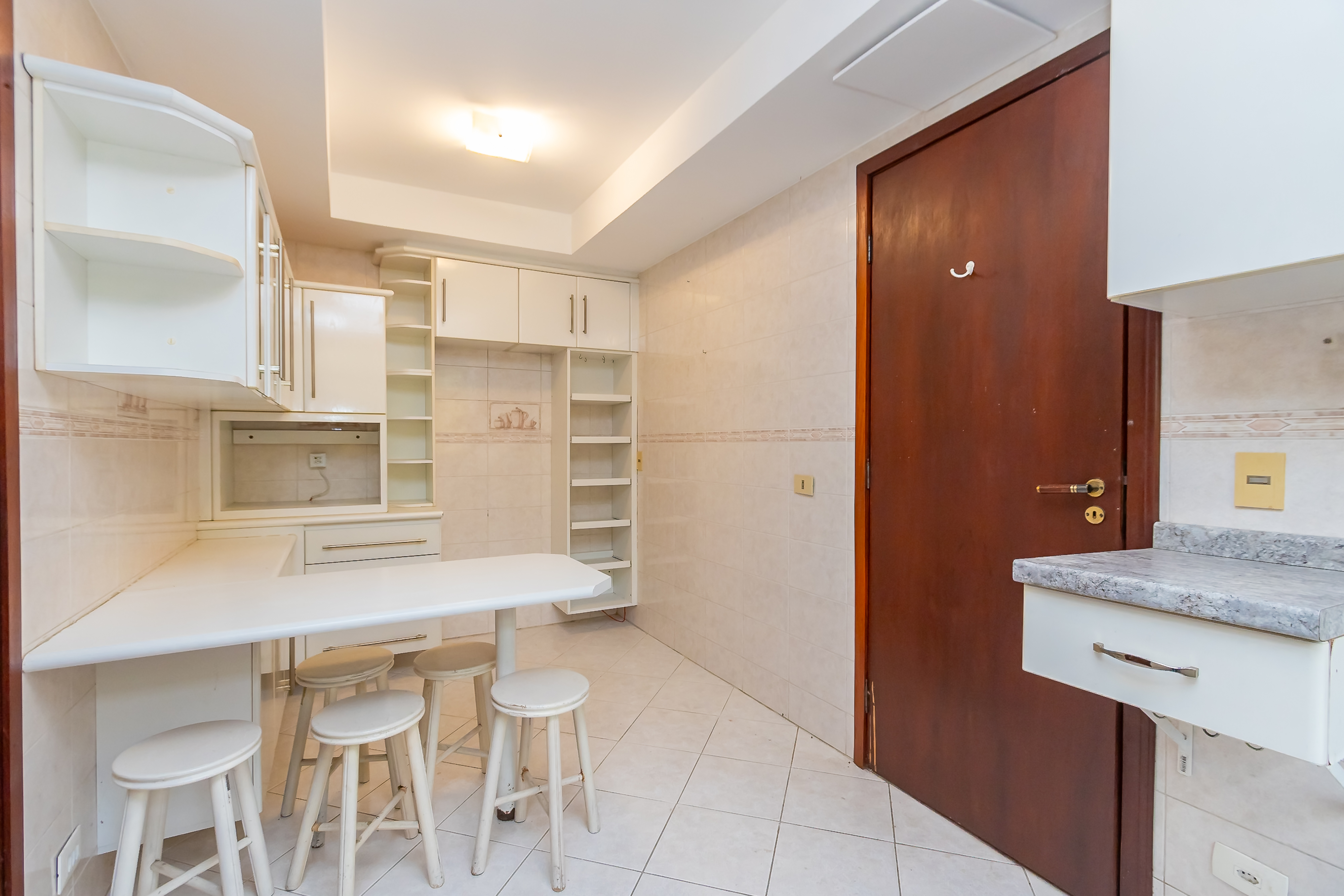 Imagem Casa de Condomínio com 3 Quartos à Venda, 278 m²em Vista Alegre - Curitiba Imagem Casa de Condomínio com 3 Quartos à Venda, 278 m²em Vista Alegre - Curitiba