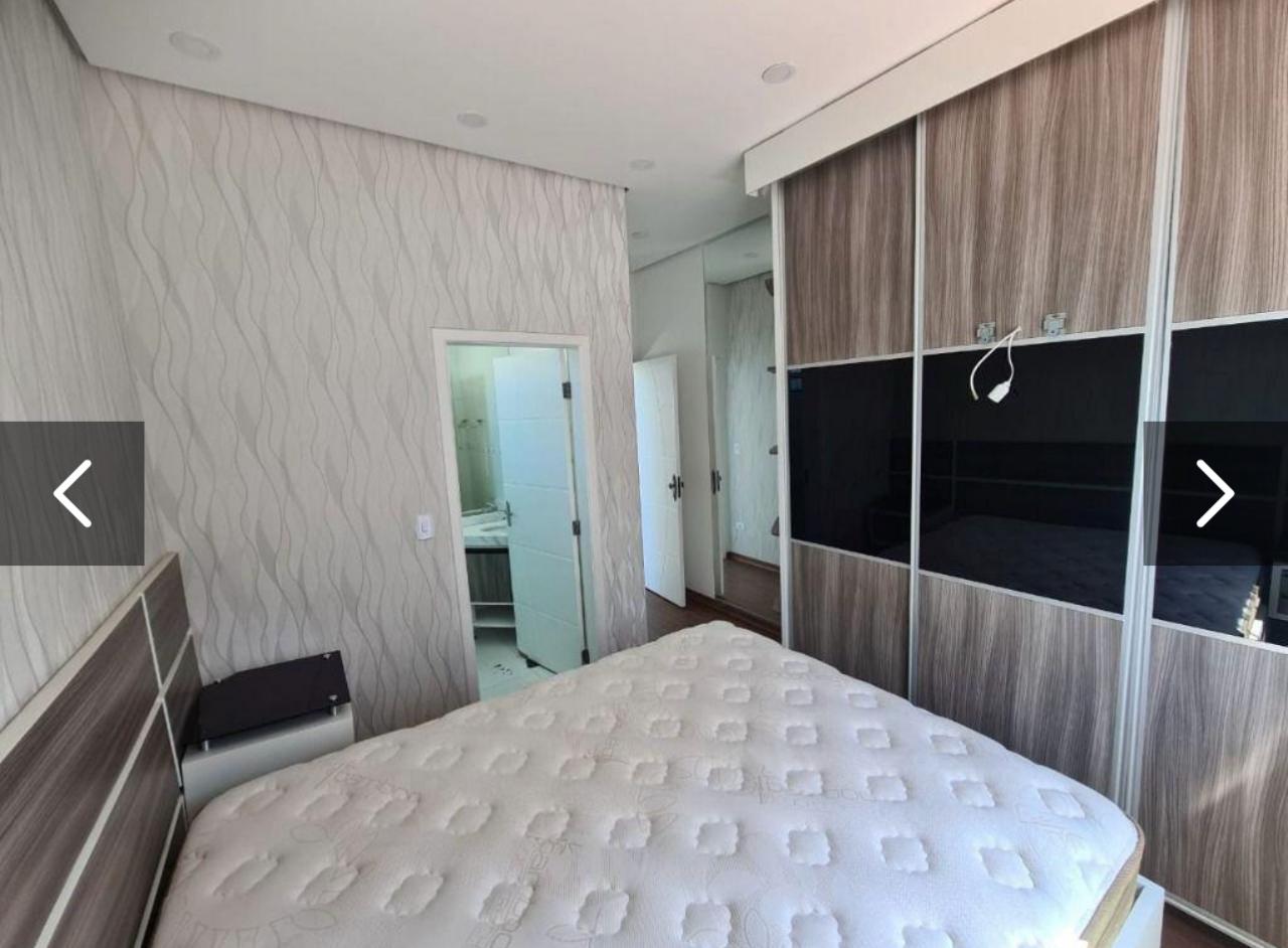 Imagem Casa de Condomínio com 4 Quartos à Venda, 300 m²em Arujá 5 - Arujá Imagem Casa de Condomínio com 4 Quartos à Venda, 300 m²em Arujá 5 - Arujá