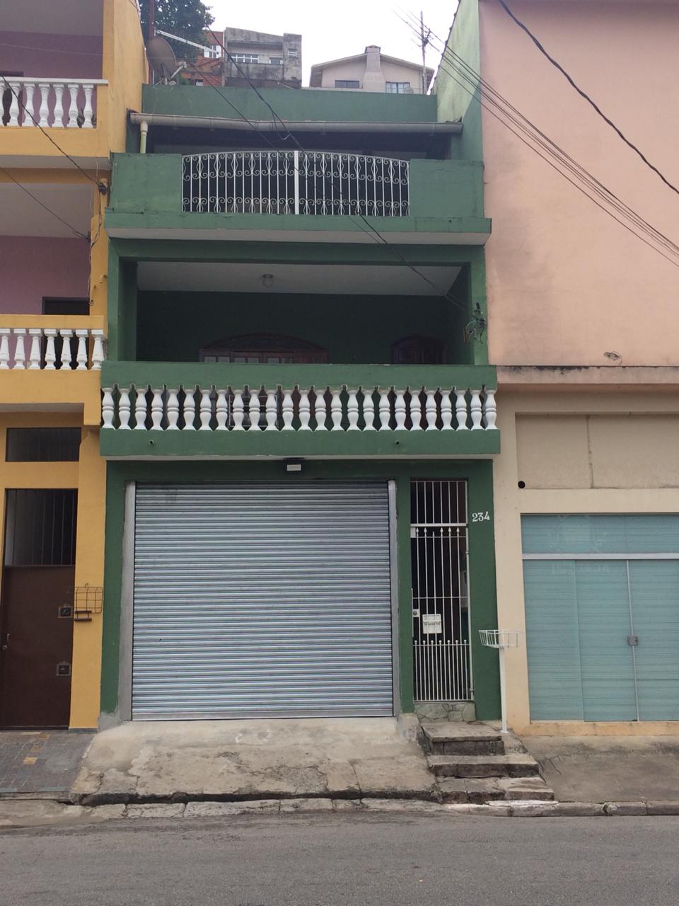 Sobrado com 3 Quartos à Venda, 220 m²em Jardim Maria Rosa - Taboão da Serra