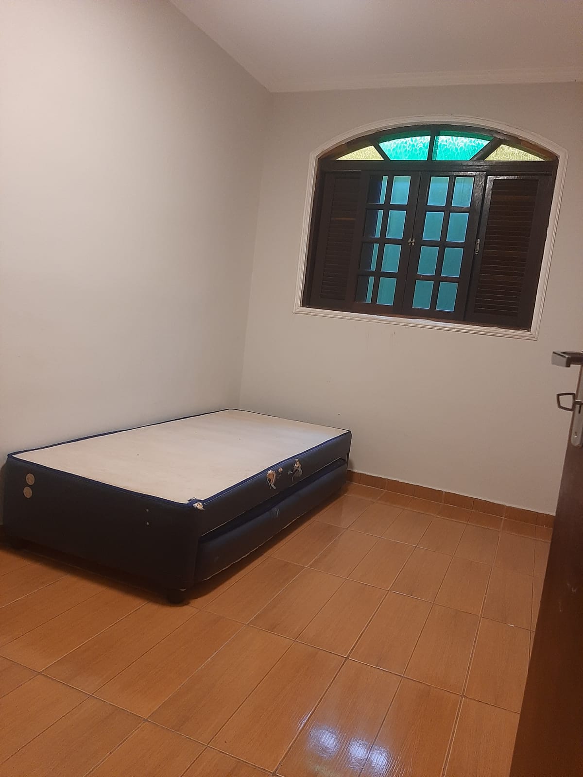 Imagem Casa com 3 Quartos à Venda, 250 m²em Vila Silviânia - Carapicuíba