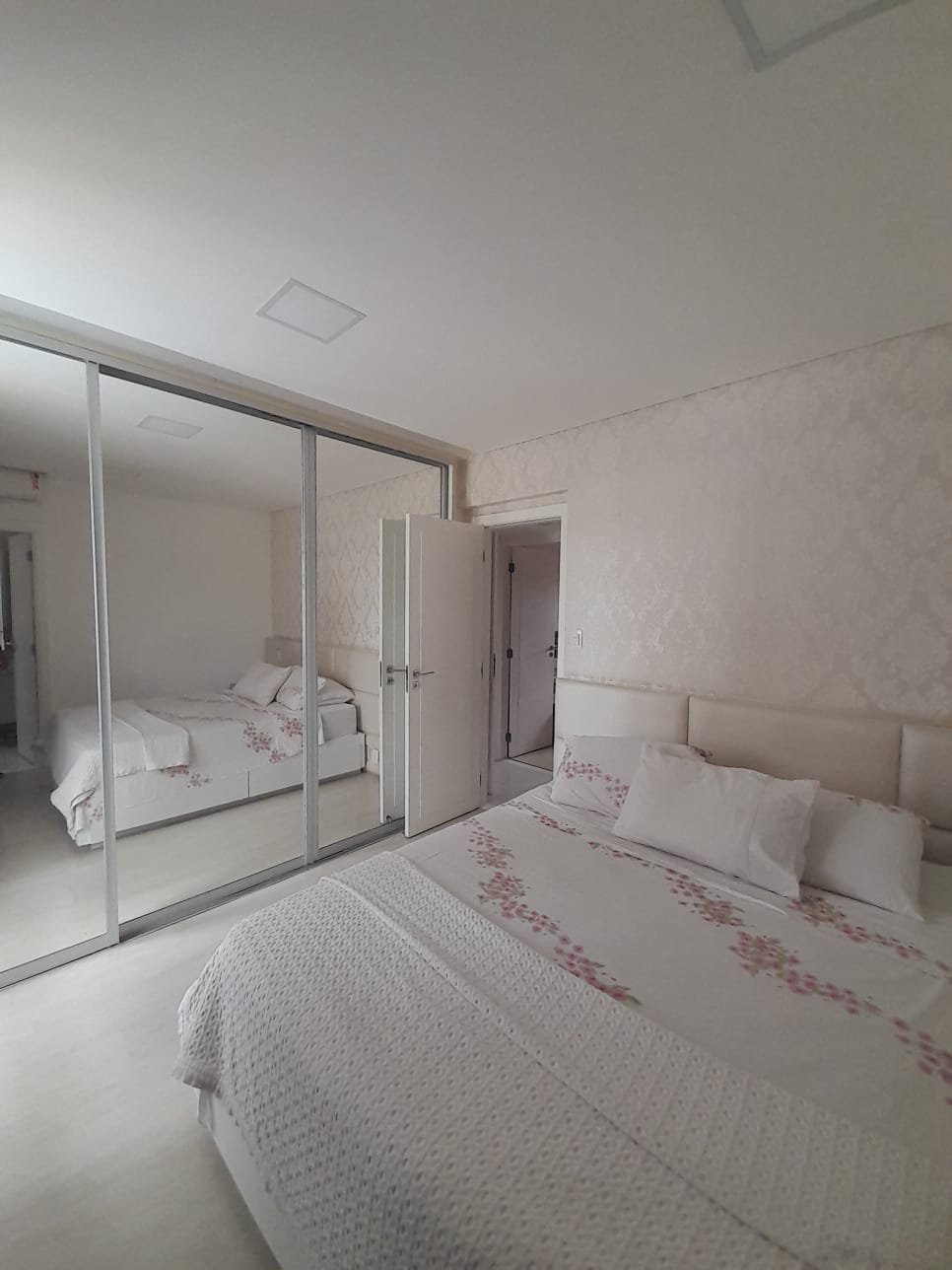 Imagem Apartamento com 3 Quartos à Venda, 126 m² em Pituba - Salvador Imagem Apartamento com 3 Quartos à Venda, 126 m² em Pituba - Salvador